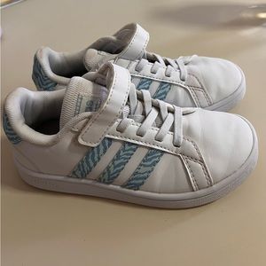 Adidas girls shoes